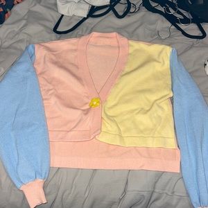 Cropped Pastel Clasp Cardigan